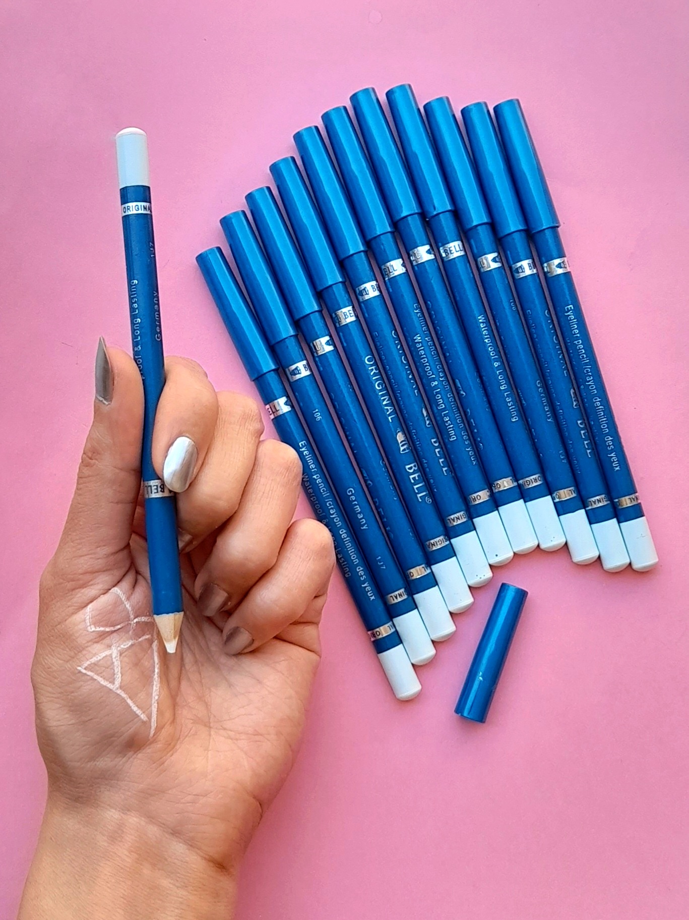 مداد چشم سفید بل